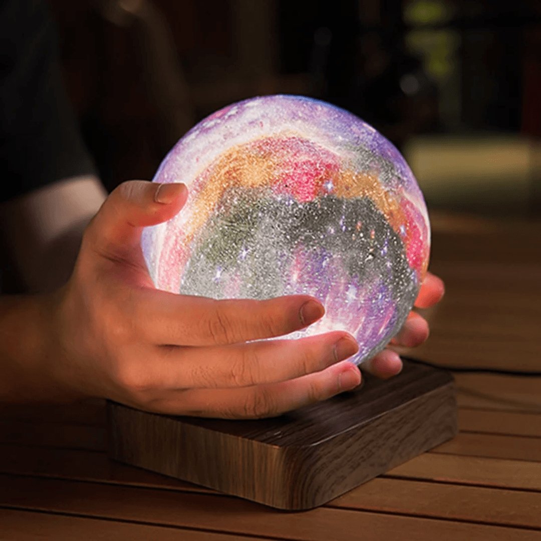 Cris Vale - Levitating Lamp With 16 Colors