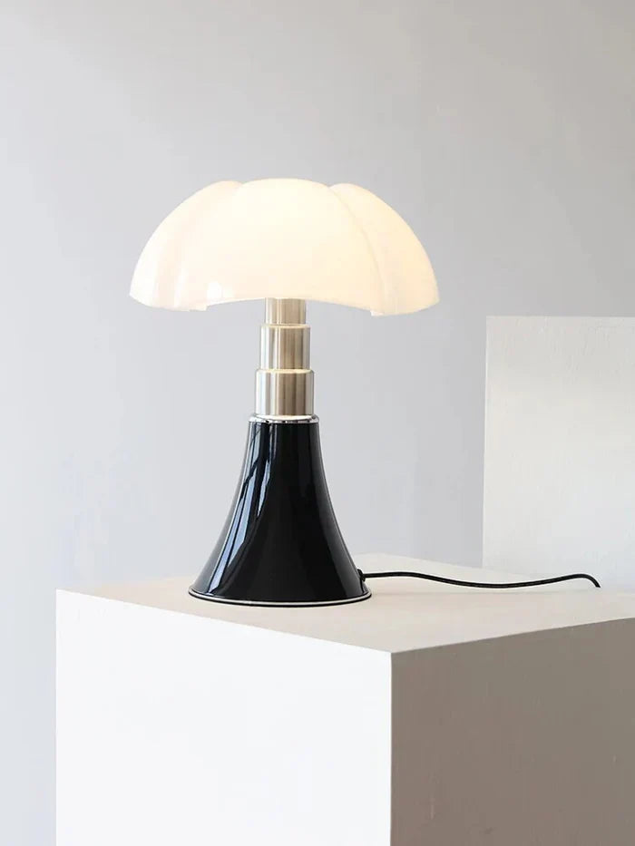 FloraLuxe - Elegant Floral Table Lamp for Modern Interiors