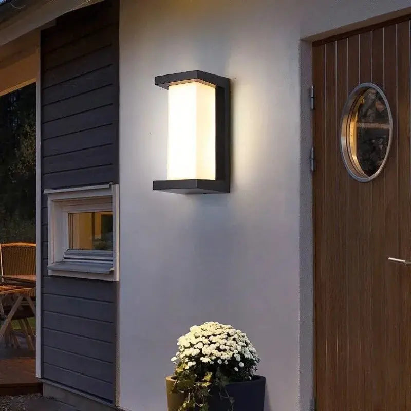 Linea - Waterproof Motion-Sensor LED Outdoor Light