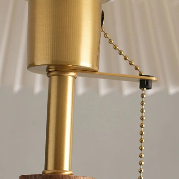 Loventis - Vintage Wooden Table Lamp with Pleated Shade