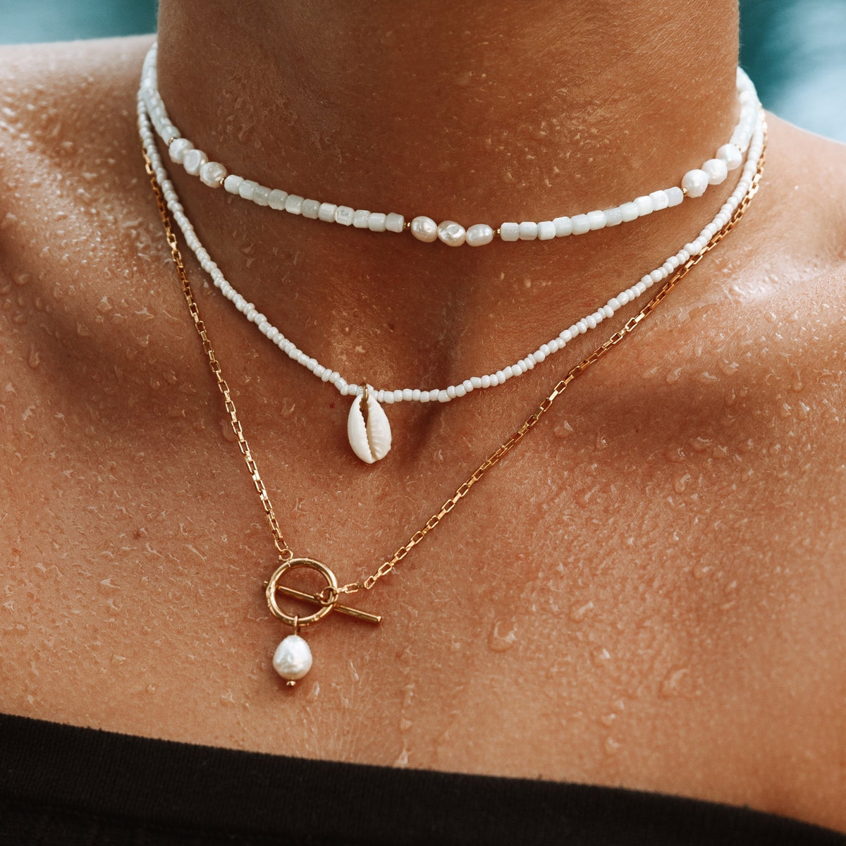 Lucía - Elegant Pearl Necklace with a Refined Clasp