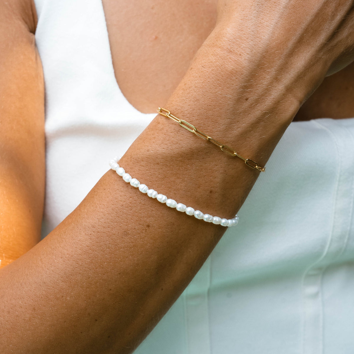 Evarina - Freshwater Pearl Bracelet with Elegant Charm