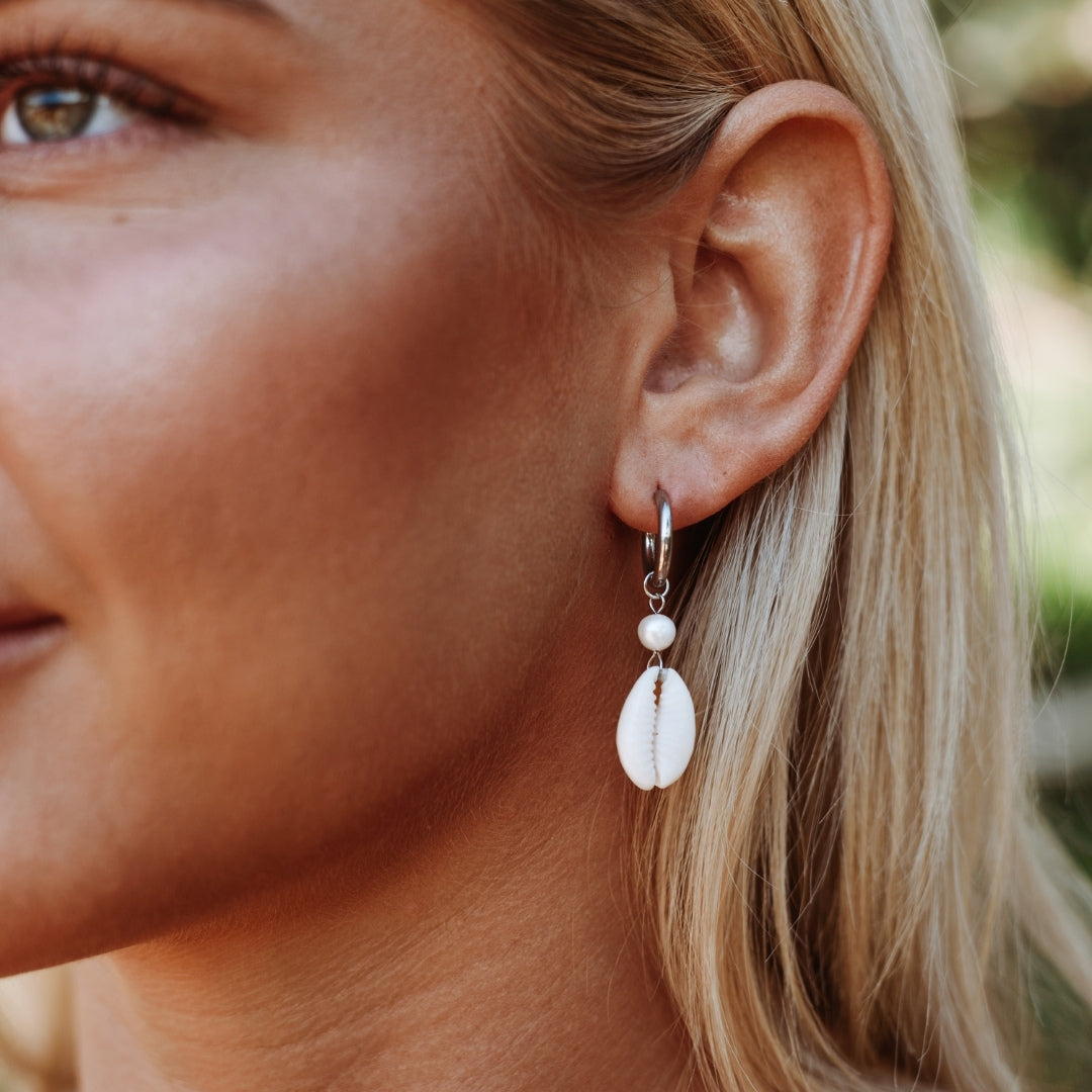 Melina - Handmade Cowrie Shell Earrings