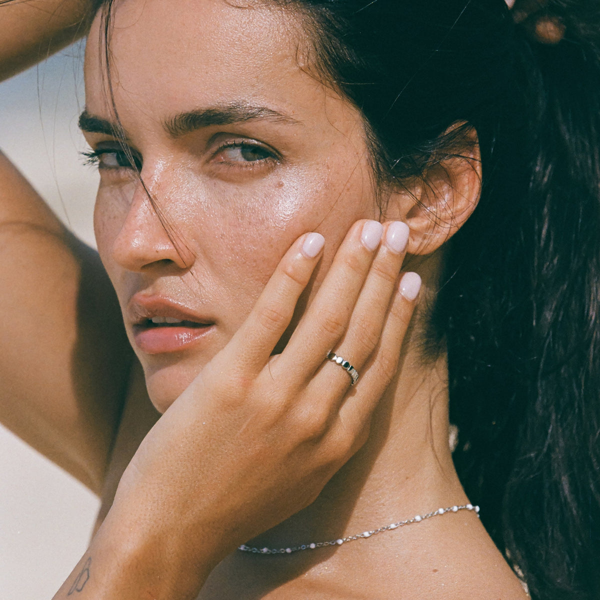 Rosveta - Elegant Beaded Ring for a Timeless Look