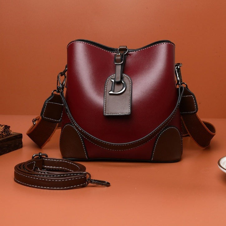 EleganceCross - Elegant and Practical Shoulder Bag for Everyday Use