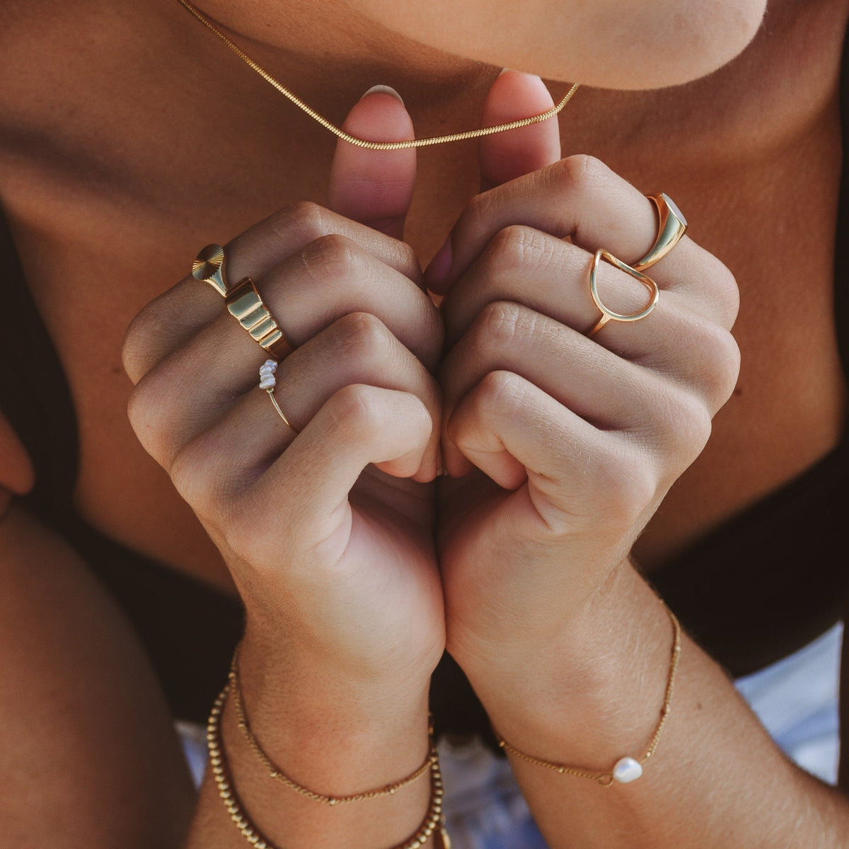 Noa Oval Ring - Elevate Your Style