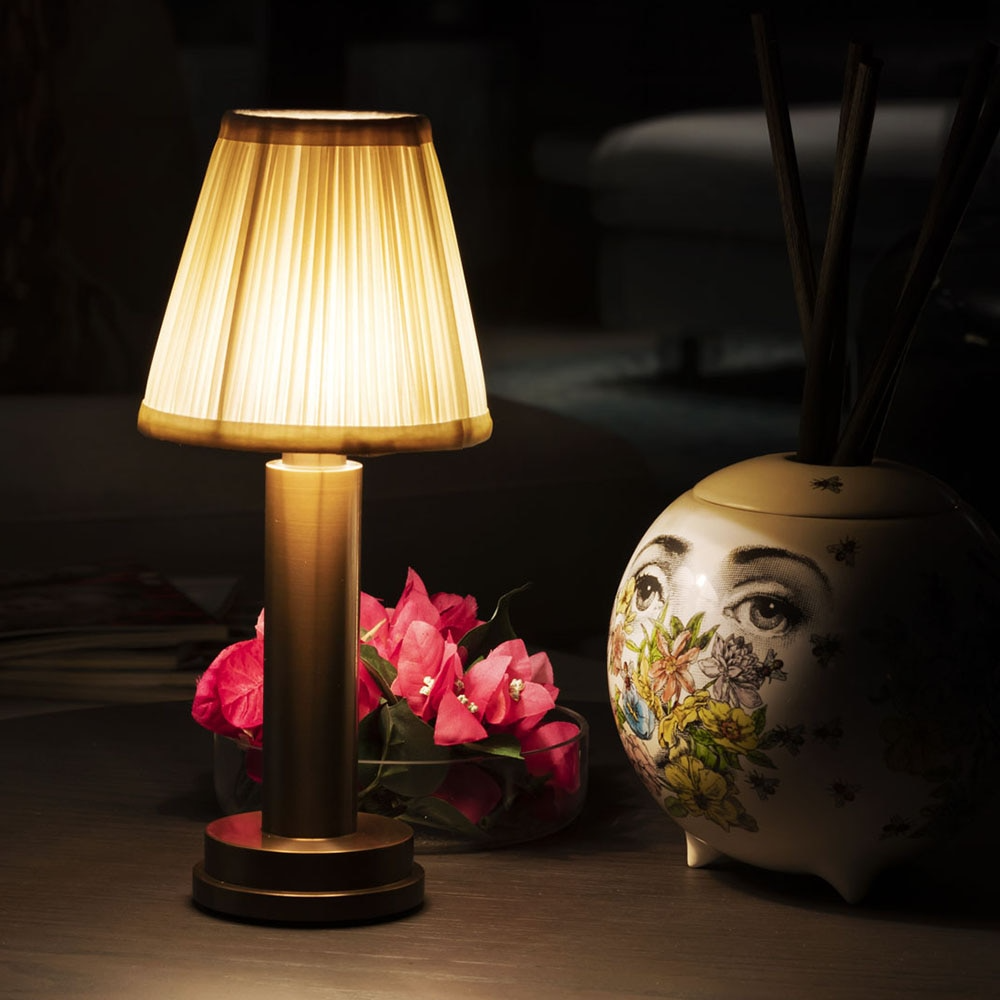 CuroBeam - Cordless Rechargeable Table Lamp