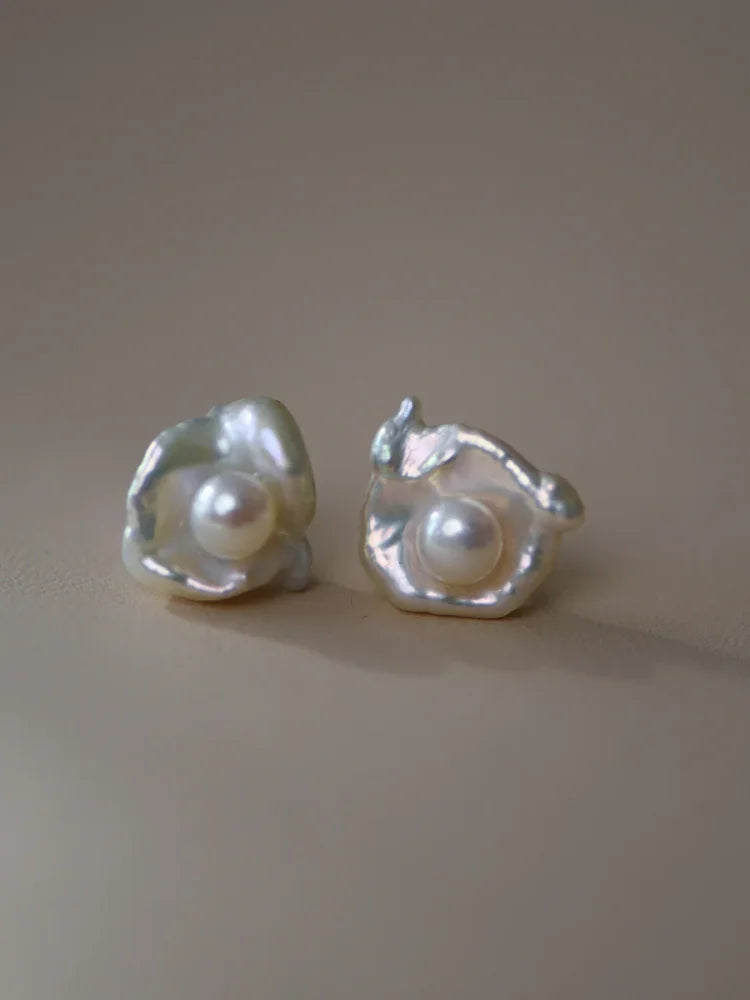 Noa - Elegant Baroque Pearl Earrings