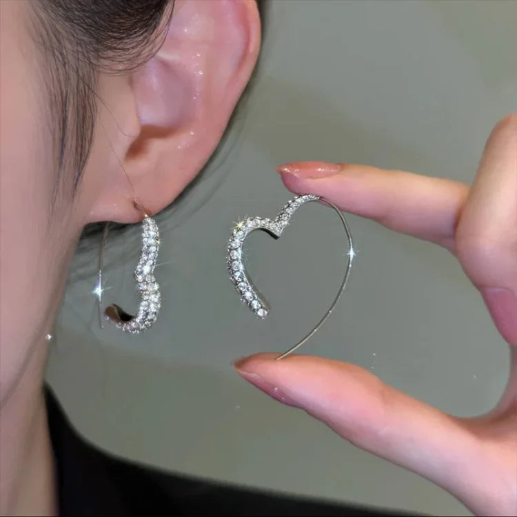 Belisia - Sparkling Zirconia Heart Earrings