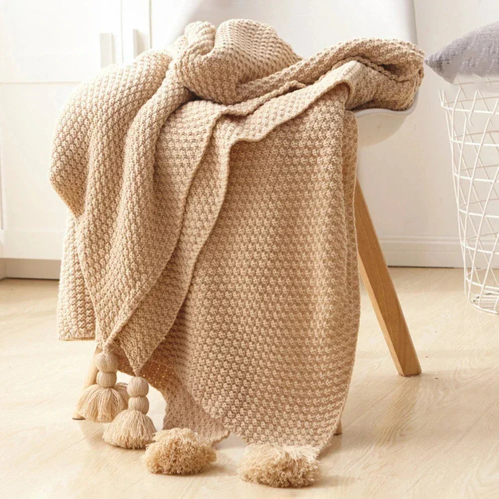NordicCozy - Hand-Woven Wool Throw Blanket with Fringe