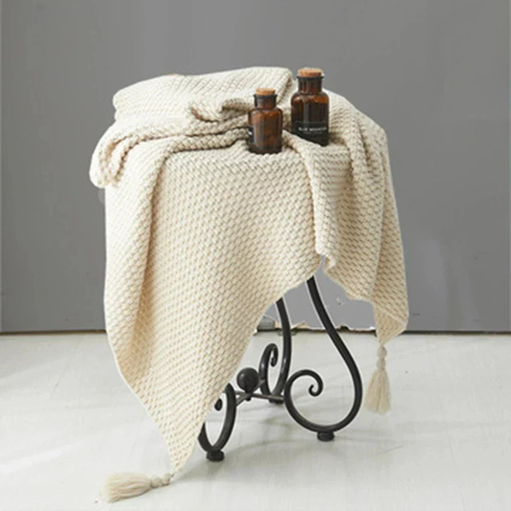 NordicCozy - Hand-Woven Wool Throw Blanket with Fringe