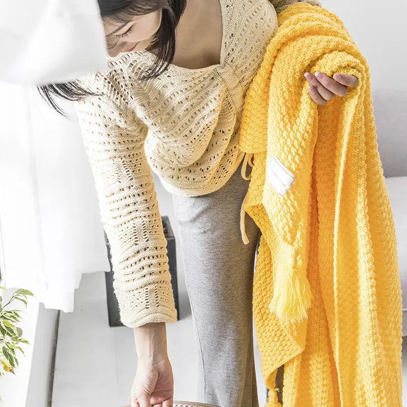 NordicCozy - Hand-Woven Wool Throw Blanket with Fringe