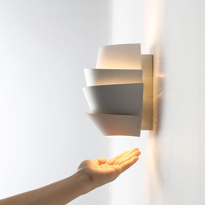 ShineLux - Modern Wall Lamp With Dual Iron Lights