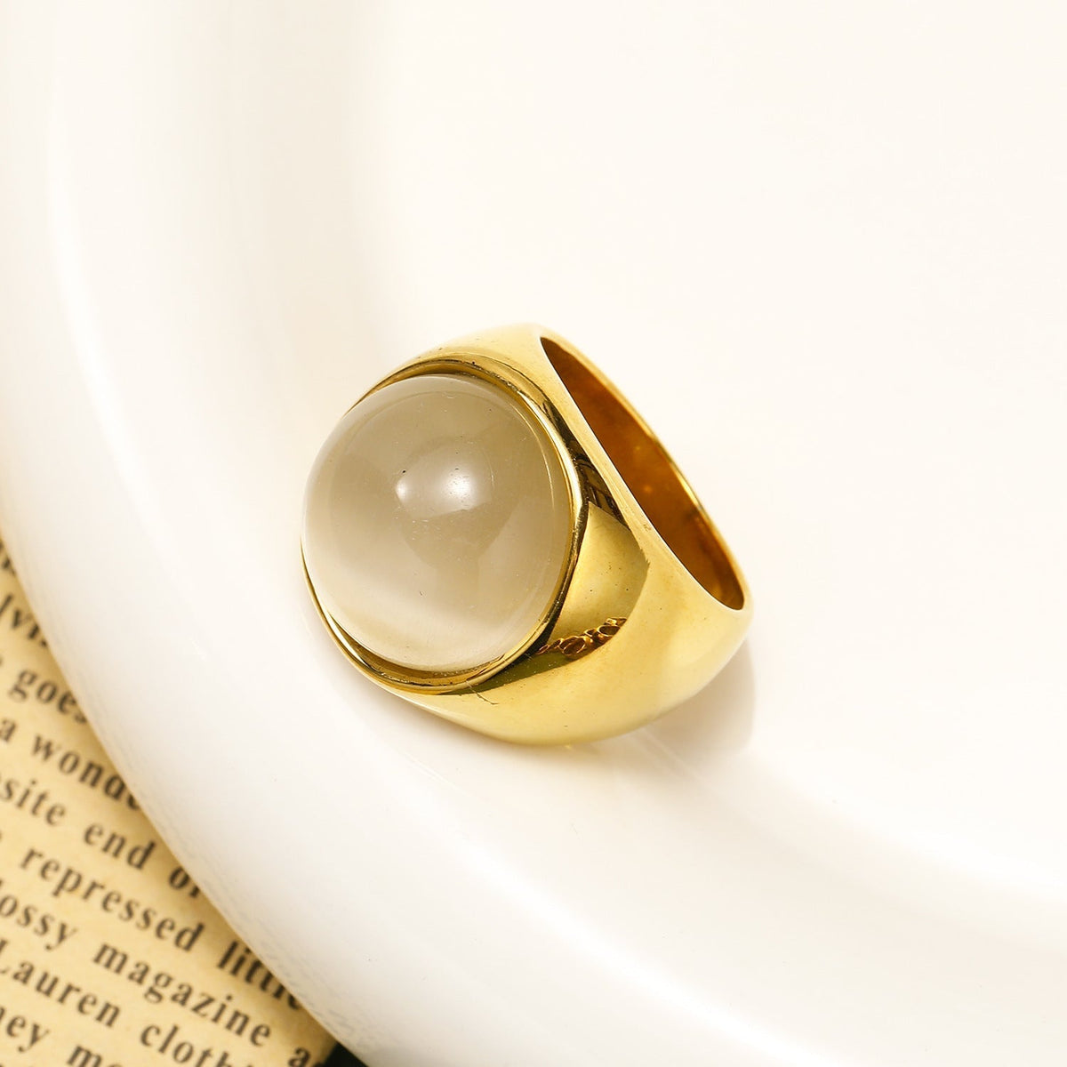 Hyzoria - Large Cat's Eye Gemstone Ring