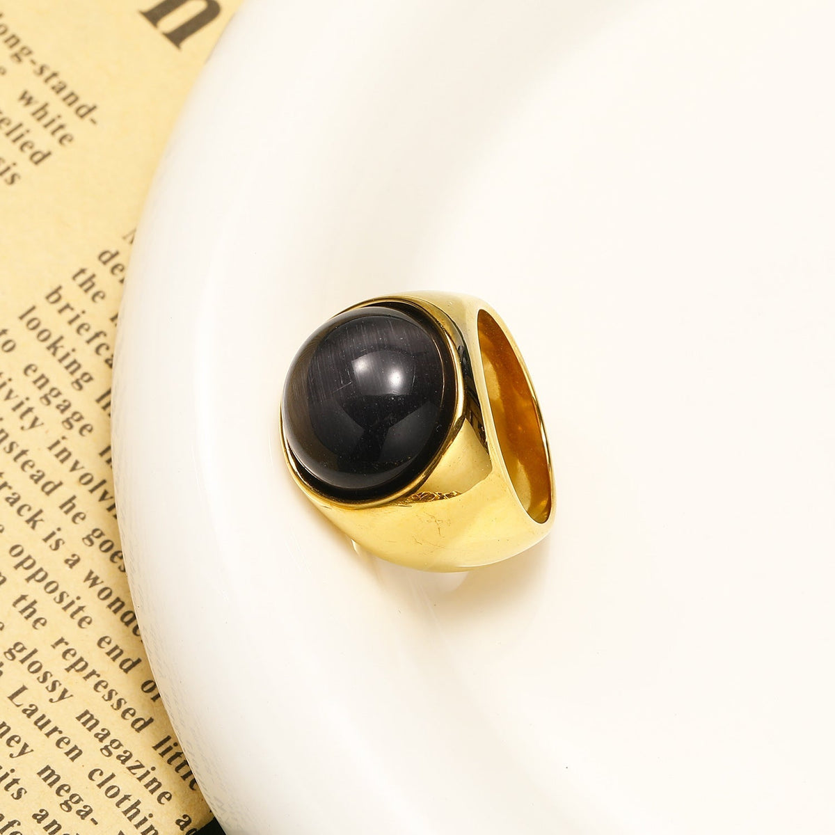 Hyzoria - Large Cat's Eye Gemstone Ring