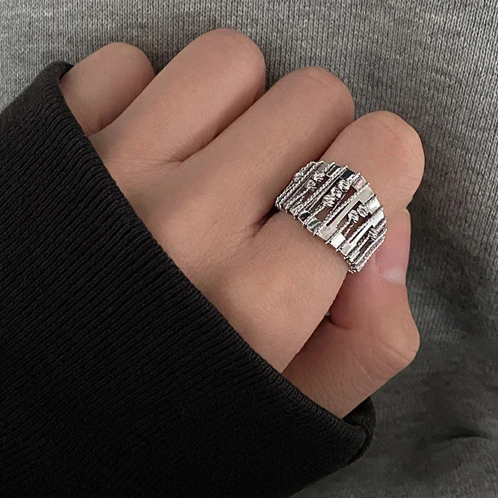 Alina - Elegant Openwork Pearl Ring