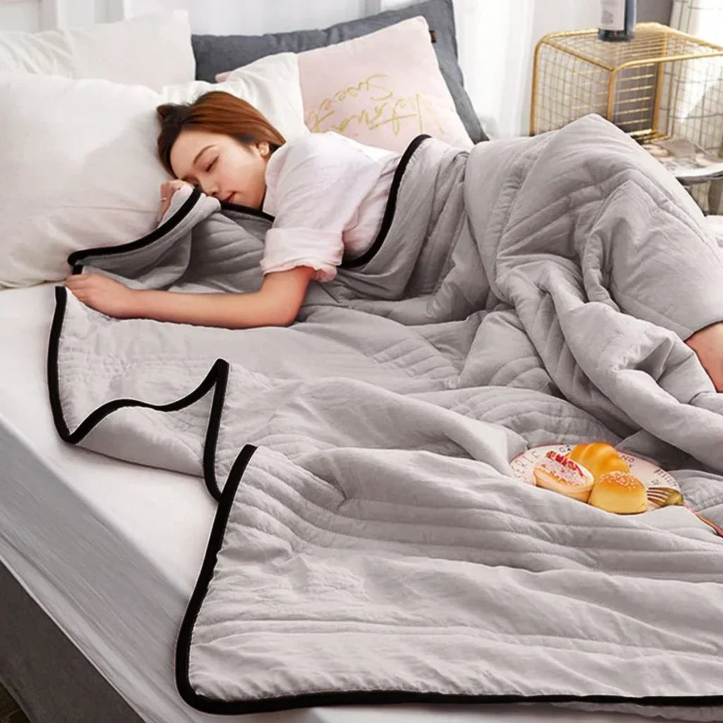 Nuveil - Breathable Cooling Summer Comforter for Hot Nights