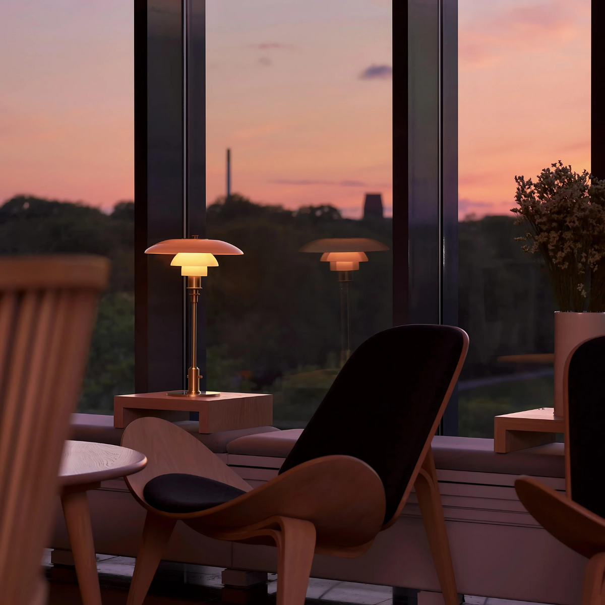Nomrick - Minimalist Cube LED Table Lamp