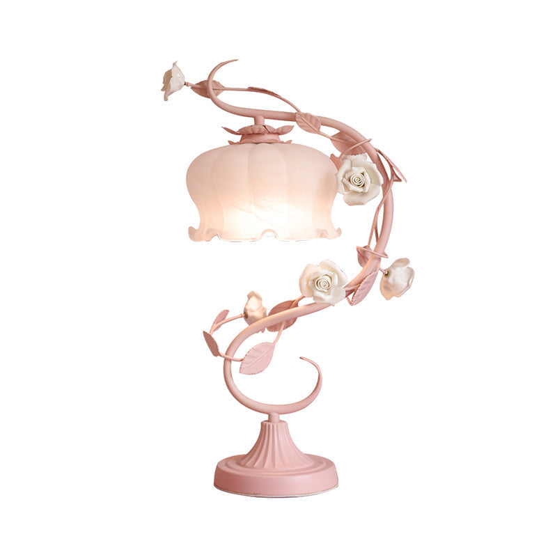 Lanmere - Romantic Floral Accent Light