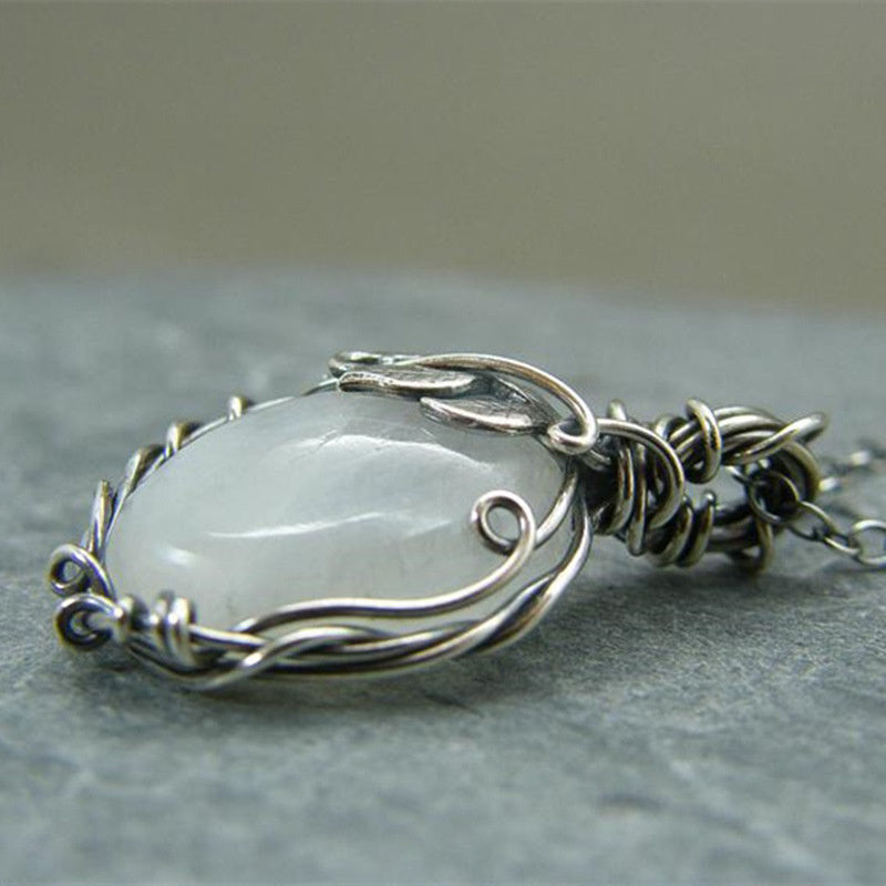 Selene Vintage Moonstone Necklace - Timeless Elegance