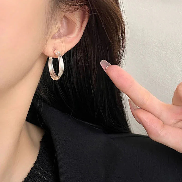 Amelie - Elegant Layered Line Hoop Earrings