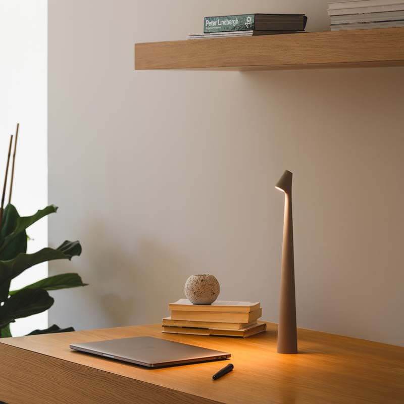 WeVolt - Rechargeable Wireless LED Table Lamp