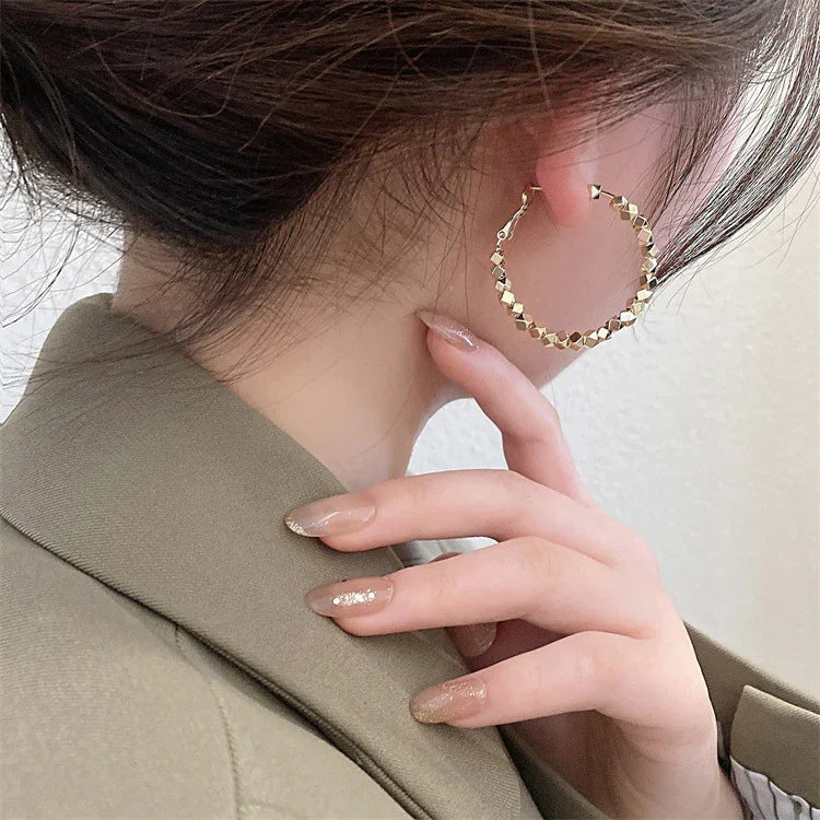 Nina Hoop Earrings - Timeless Faceted Design