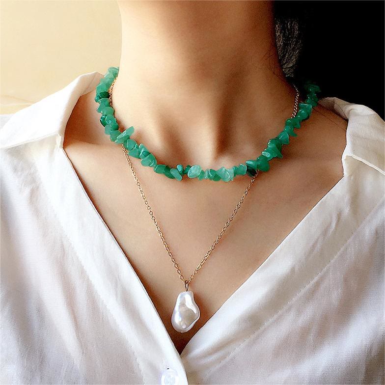 Welvora - Elegant Polished Crystal Necklace