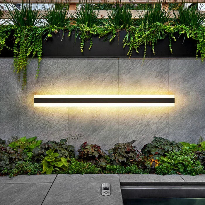 RainGuard Light - Durable Weatherproof Outdoor Wall Lamp