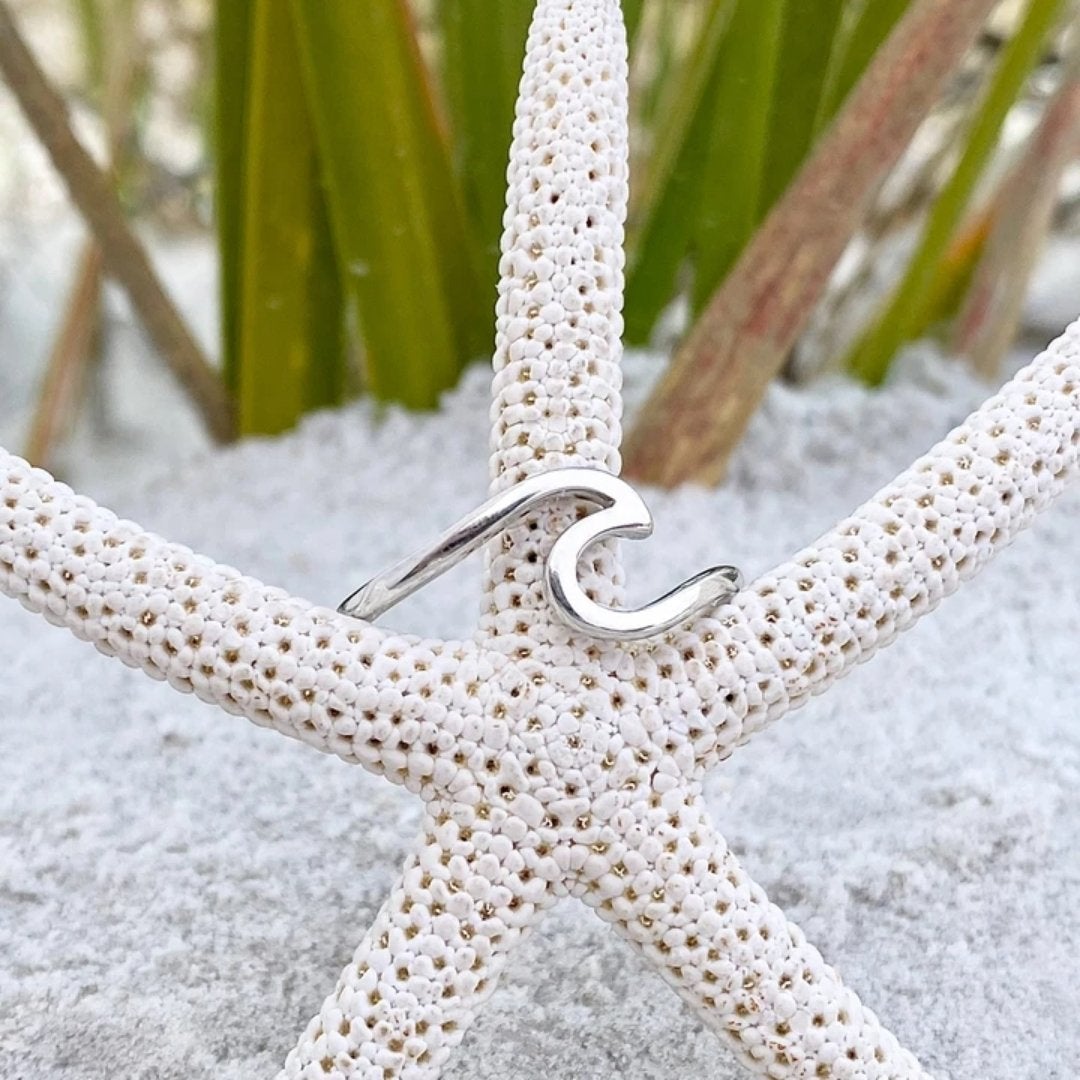 Maris Collection - Elegant Silver Wave Ring