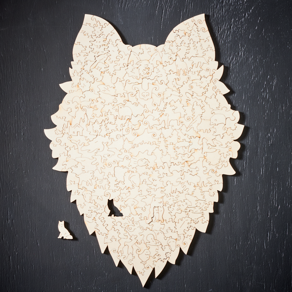 MajesticWolf Puzzle - Premium Wooden Wolf-Shaped Jigsaw Puzzle