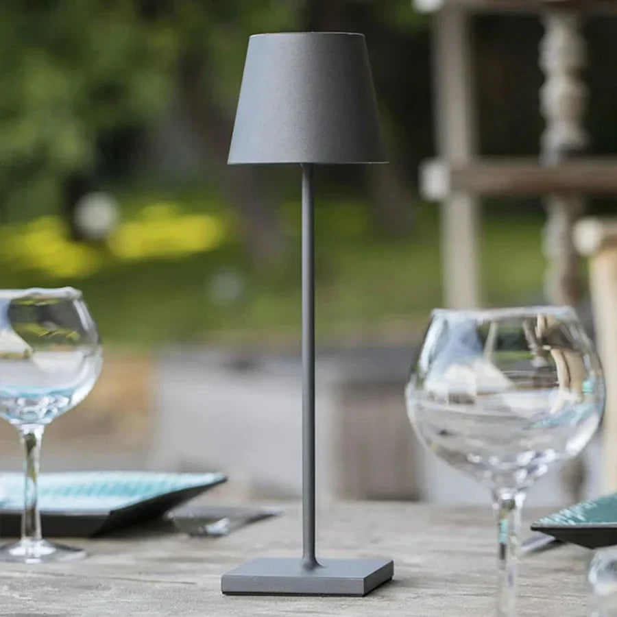 WattNest - Wireless Charging Table Lamp