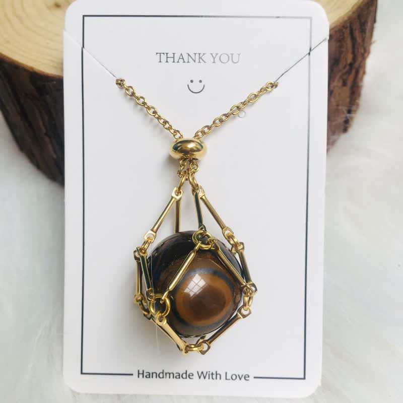 Iris - Elegant Natural Crystal Necklace