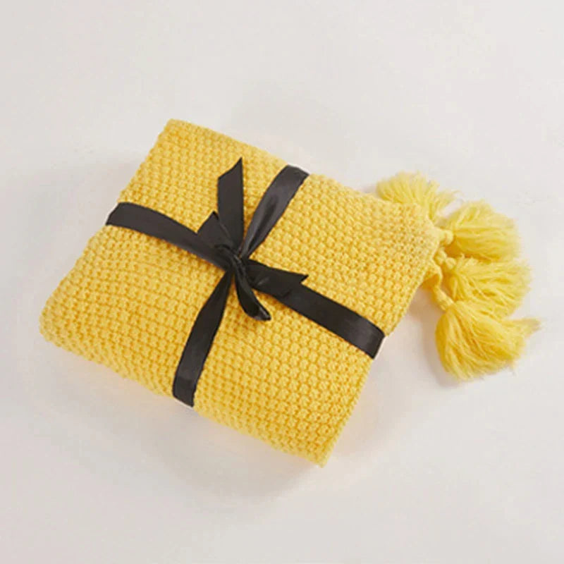NordicCozy - Hand-Woven Wool Throw Blanket with Fringe