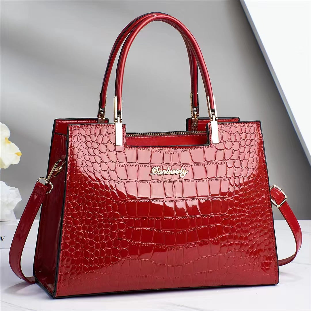 EliteGlam Bag - Elegant Handbag with a Luxe Shine