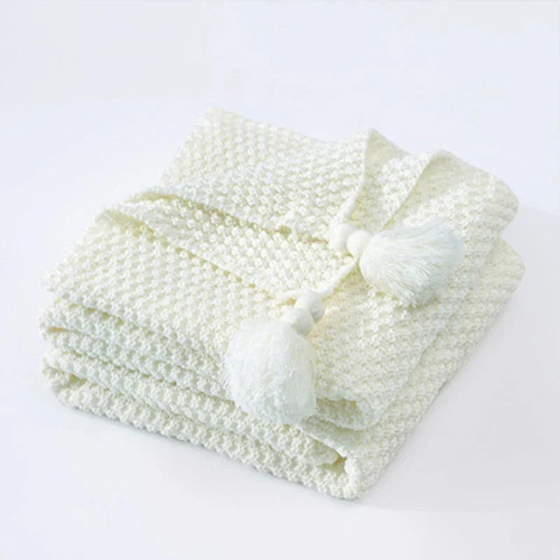 NordicCozy - Hand-Woven Wool Throw Blanket with Fringe