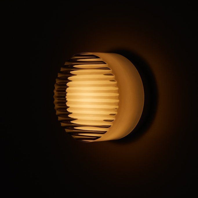 LumLight Stylish LED Wall Lamp - For Modern and Sustainable Home Comfort