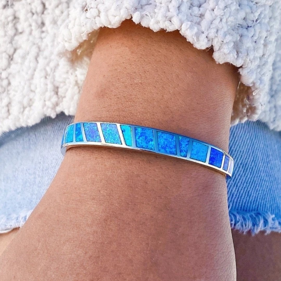Isola Bracelet - Elegant Blue and Silver Opal Bracelet