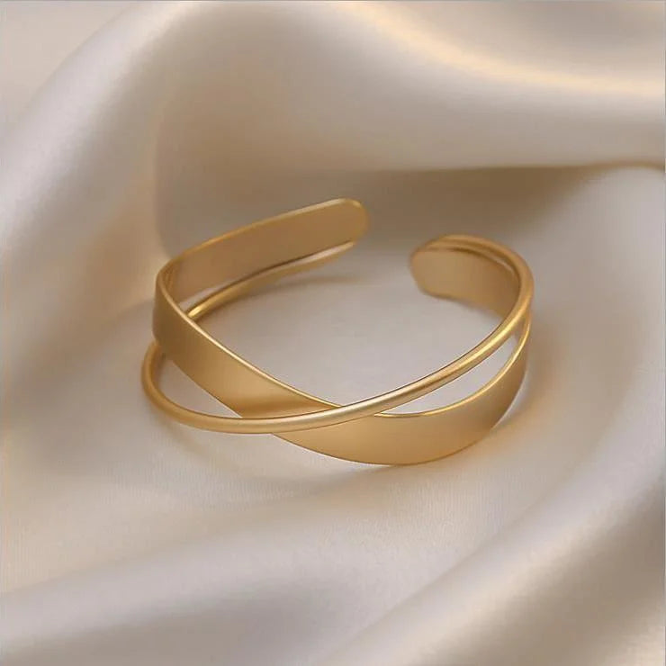 Elisa - Gold Infinity Bracelet with Matte Finish
