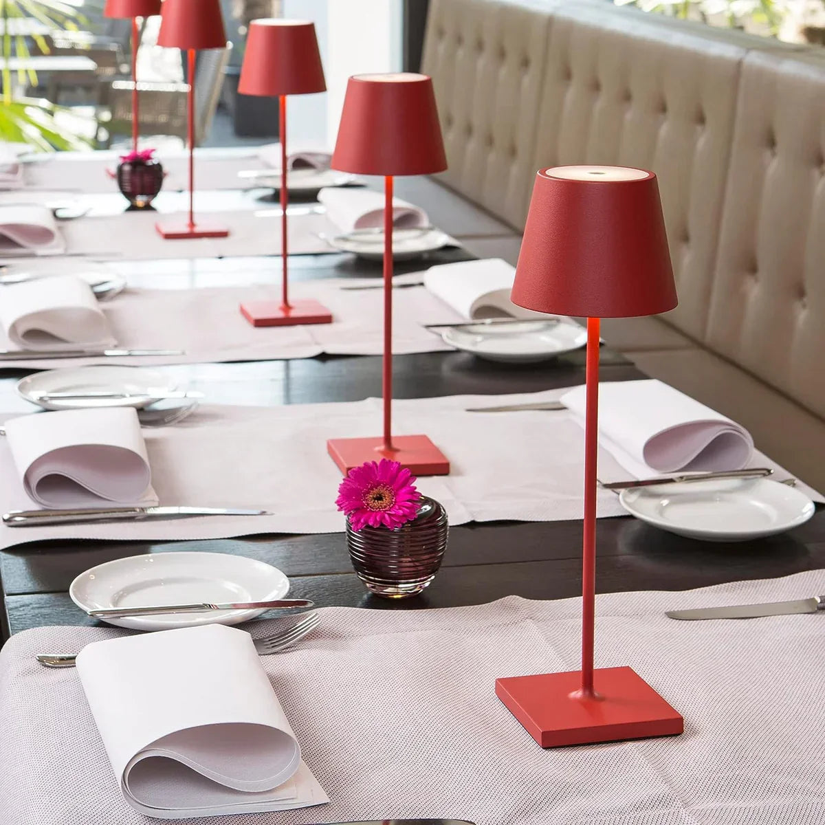 WattNest - Wireless Charging Table Lamp