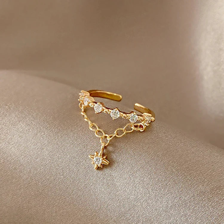 Delvara - Gold Hexagram Chain Ring