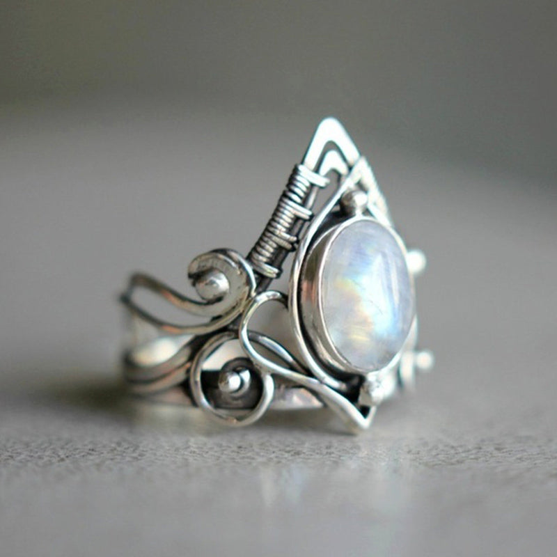 Weslora - Elegant Vintage Moonstone Ring
