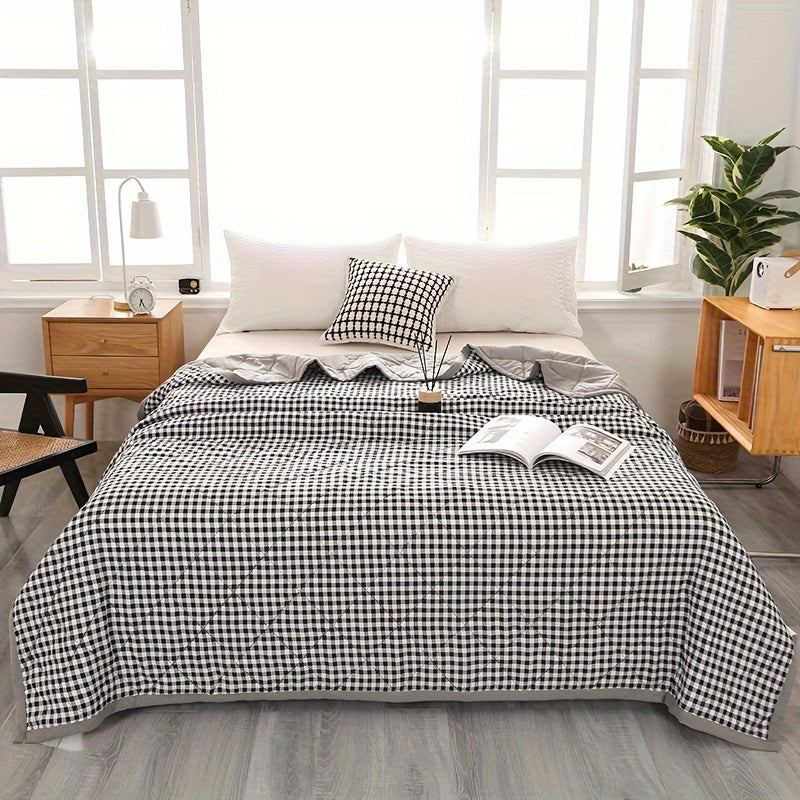 Pomrick - Lightweight Summer Quilt for Cool Nights