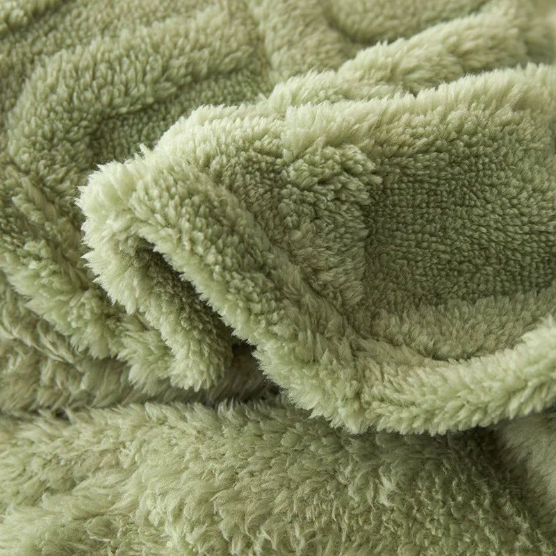 CozyLuxe - Luxury Lambswool Blanket for the Bedroom