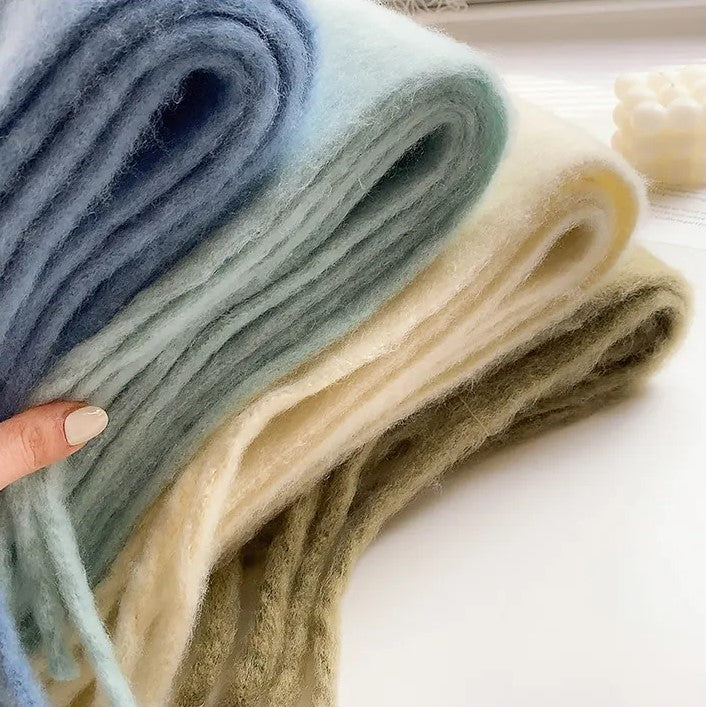 FrostSoft Scarf - Luxury Cashmere Warmth for Winter
