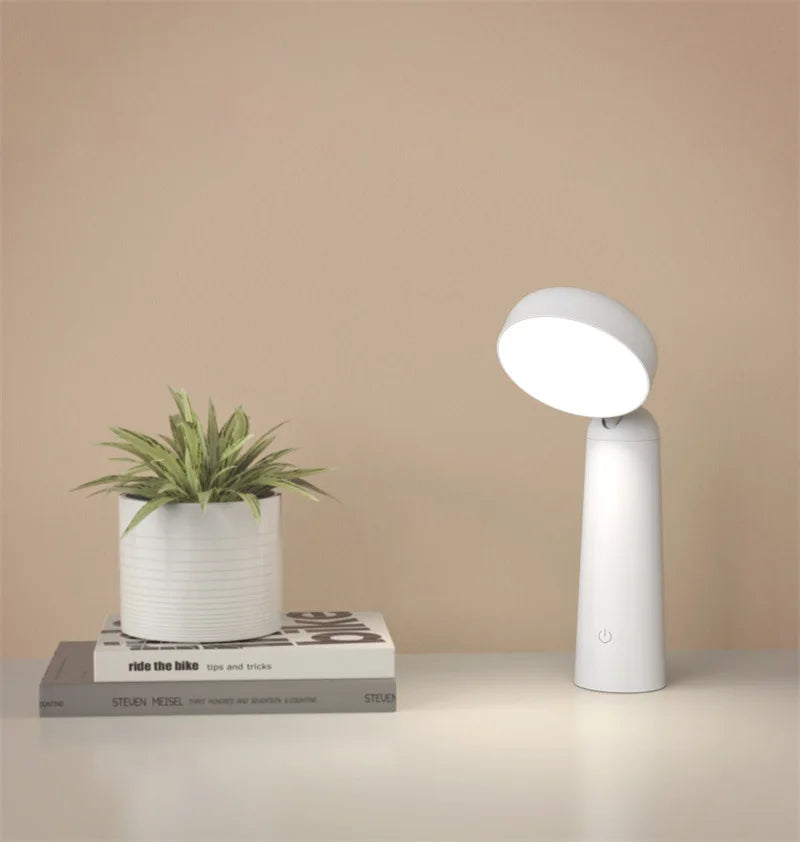 Dakoro - Black And Gold LED Table Lamp