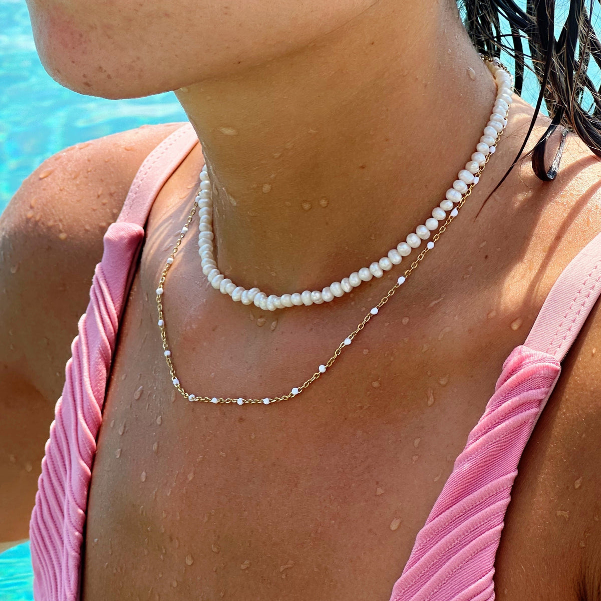 Aemira - Elegant Choker with Shimmering White Enamel Beads