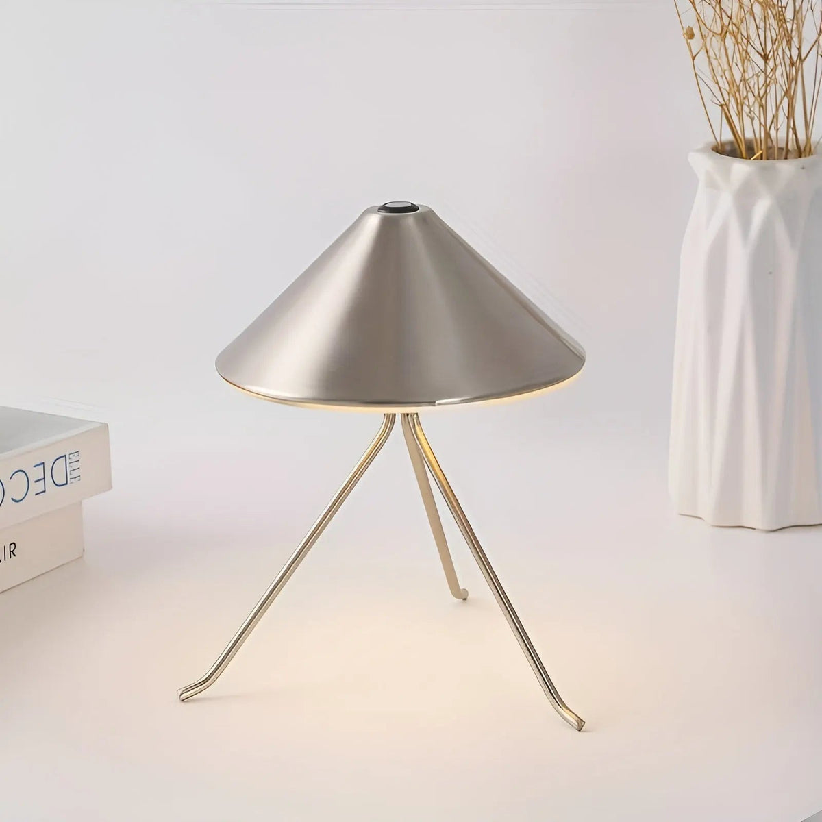 BulbHalo - Rechargeable LED Table Lamp