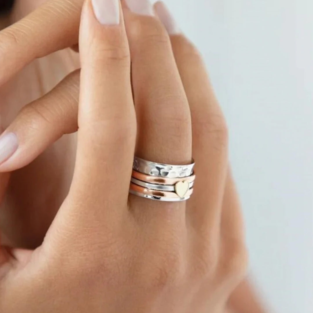 Ihanella Collection - Heart Spin Ring with a Touch of Elegance