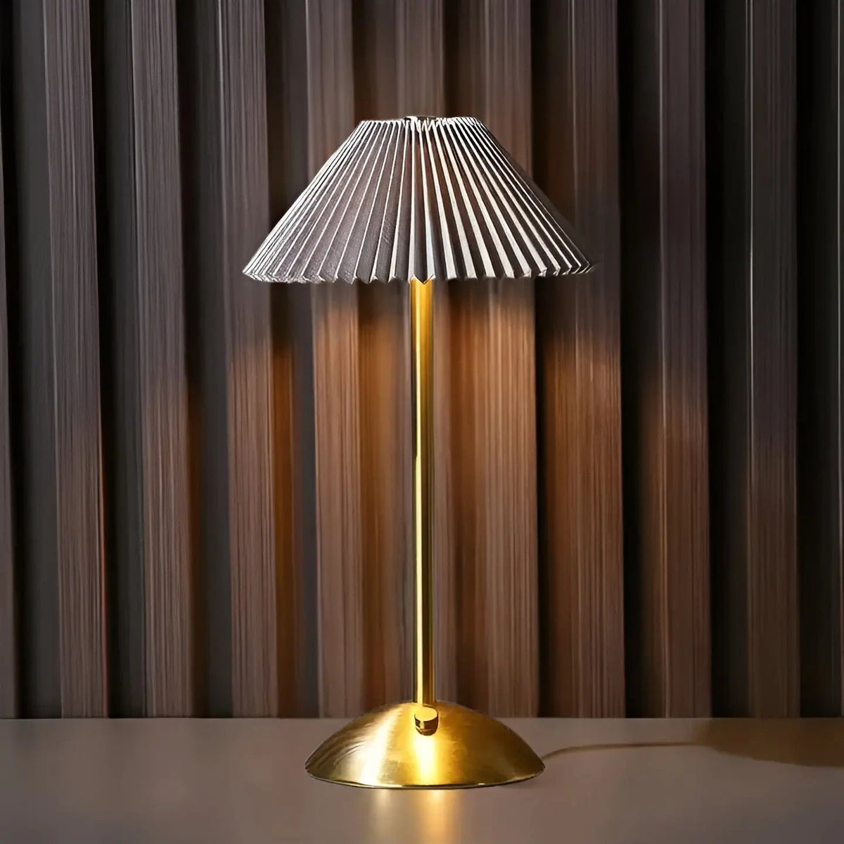 Gruvenda - Portable Metal Table Lamp